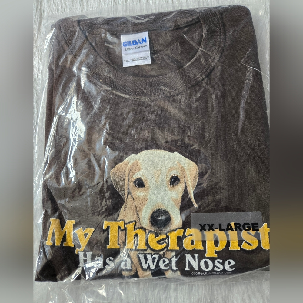 NWT --- Dog T-shirt --- My Therapist Wet Nose ---- Brown Cotton - Size XXL